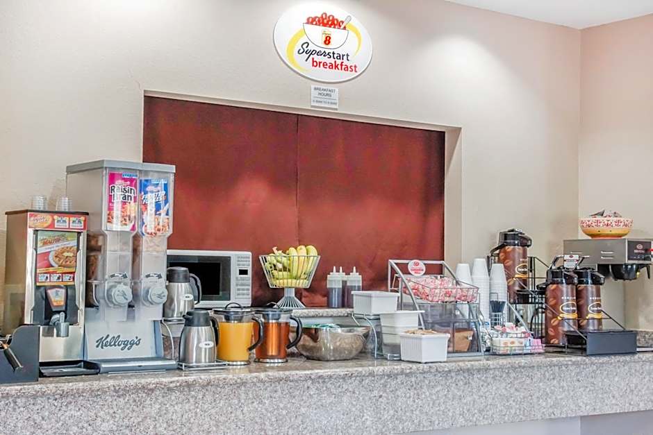 Super 8 by Wyndham Brenham TX