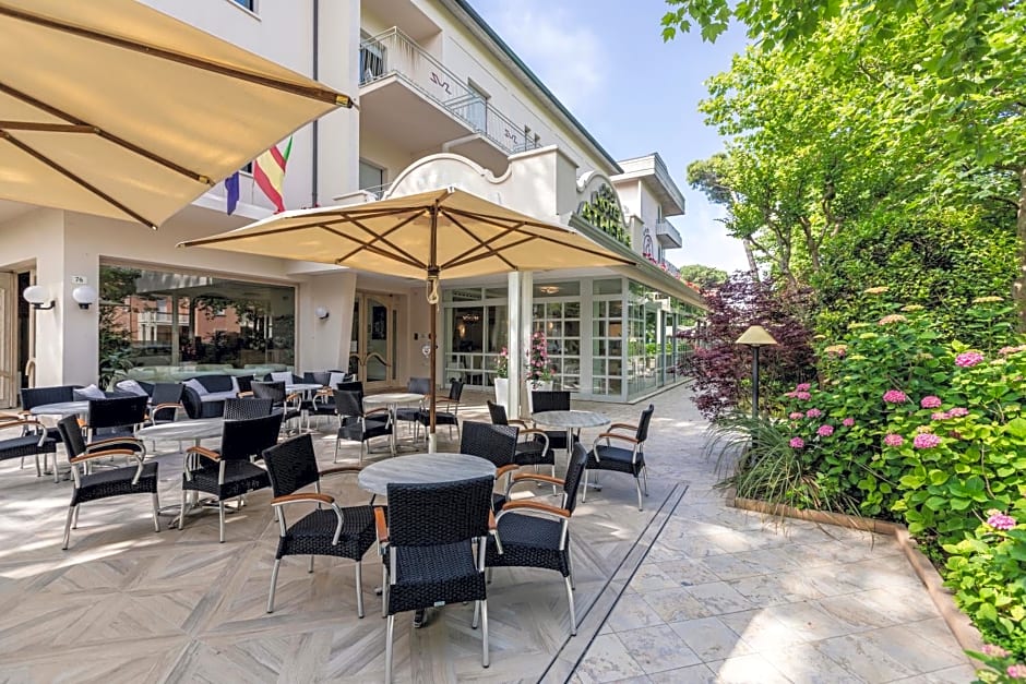 Hotel Athena