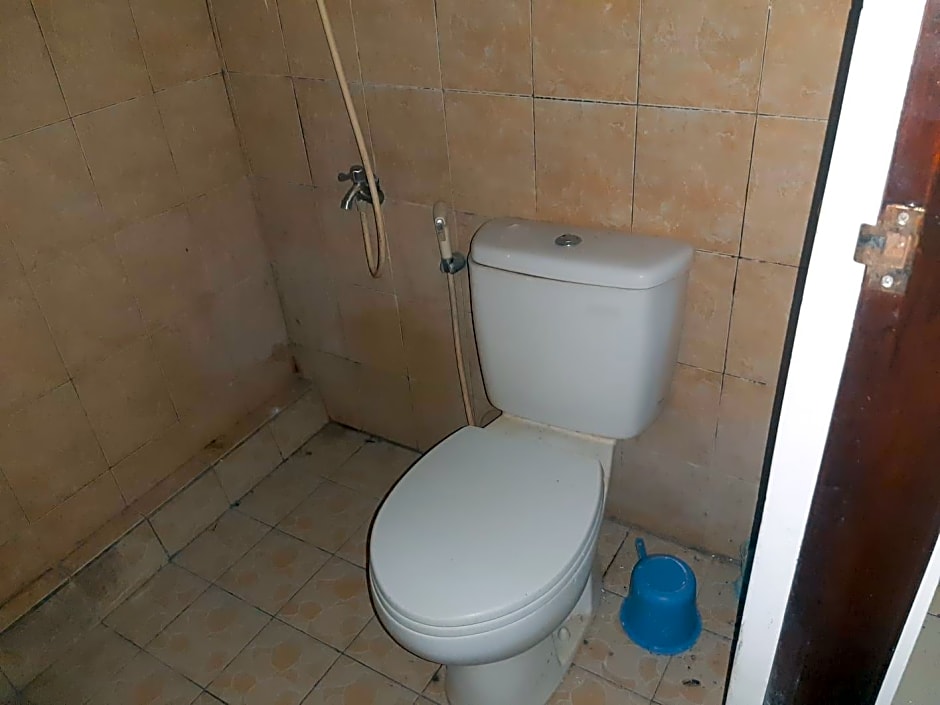 OYO 90810 Ravaya Homestay