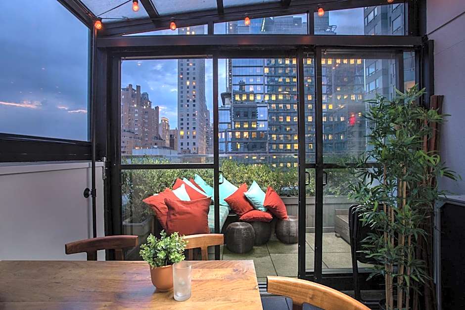 6 Columbus Central Park Hotel