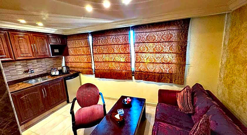 Queens Suite Hotel