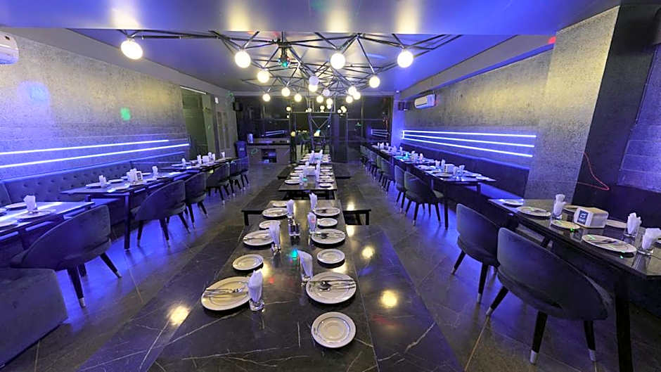 Comet Hotel – Bangalore, MN