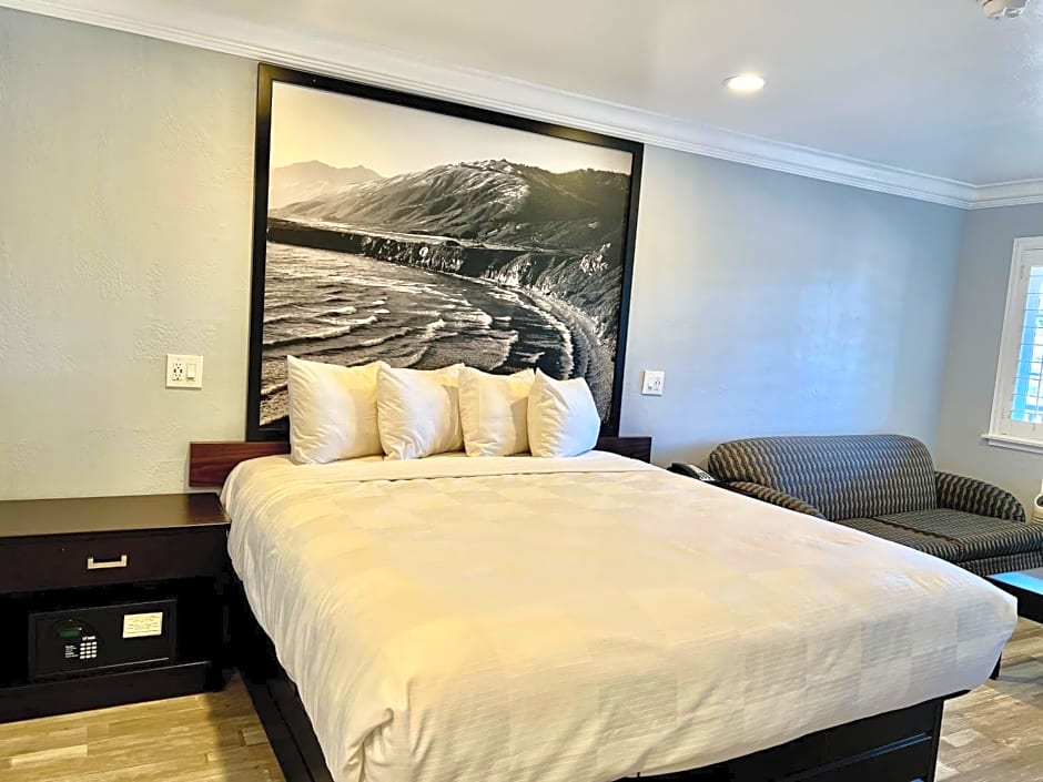 Aura Inn Monterey