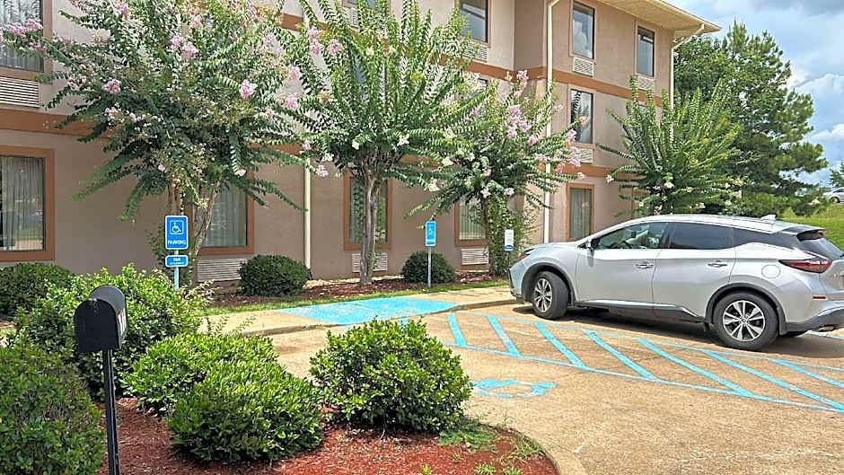 SureStay by Best Western Pearl Jackson Airport