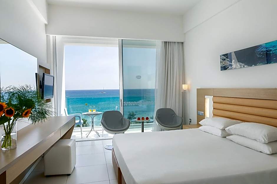 Vrissaki Beach Hotel