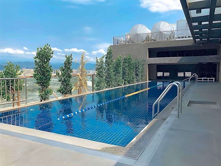 Golden Tulip Zhong Xin Hotel Taichung