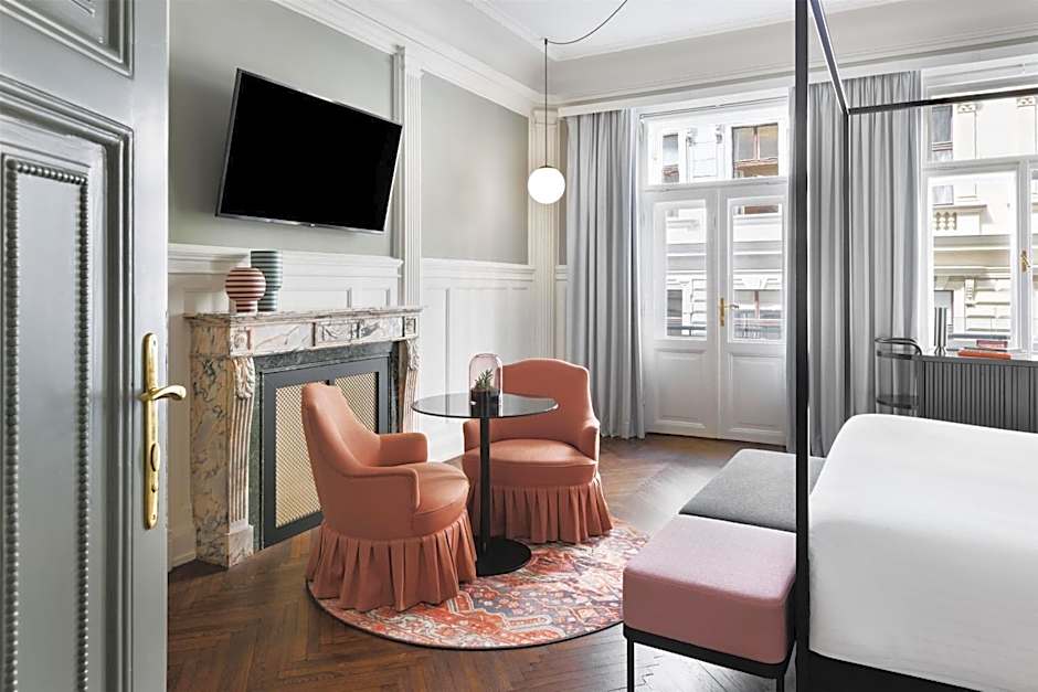 Hotel Astoria Vienna, Curio Collection by Hilton