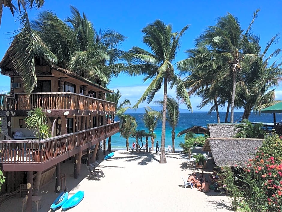 Bamboo House Beach Lodge & Restaurant