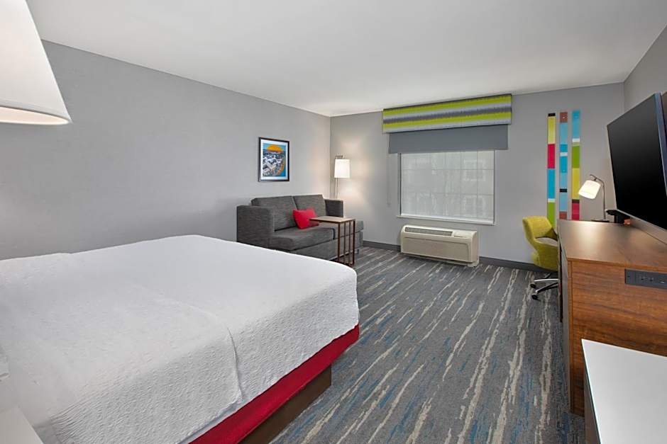 Hampton Inn & Suites St. Cloud