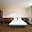Len Hotel