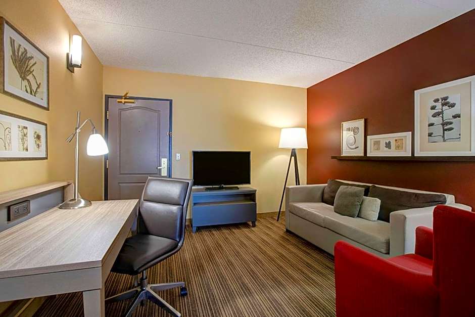 Comfort Inn & Suites St. Paul Northeast