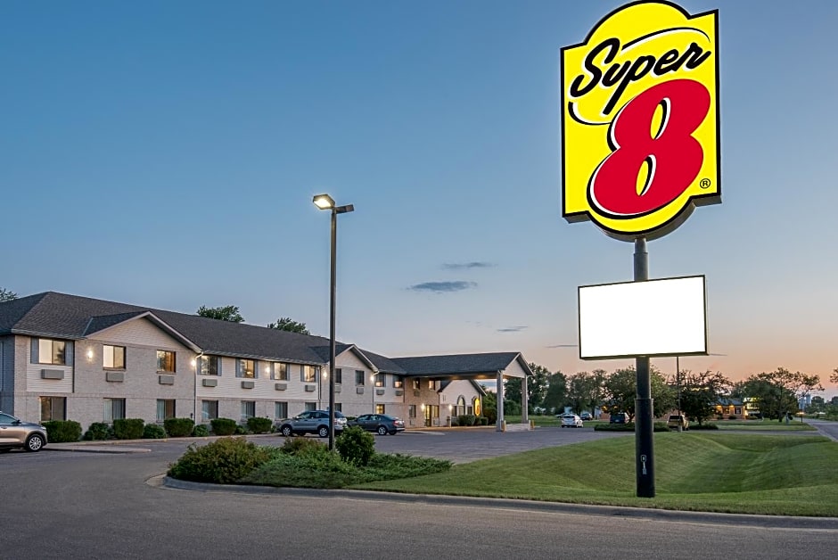 Super 8 by Wyndham Morris