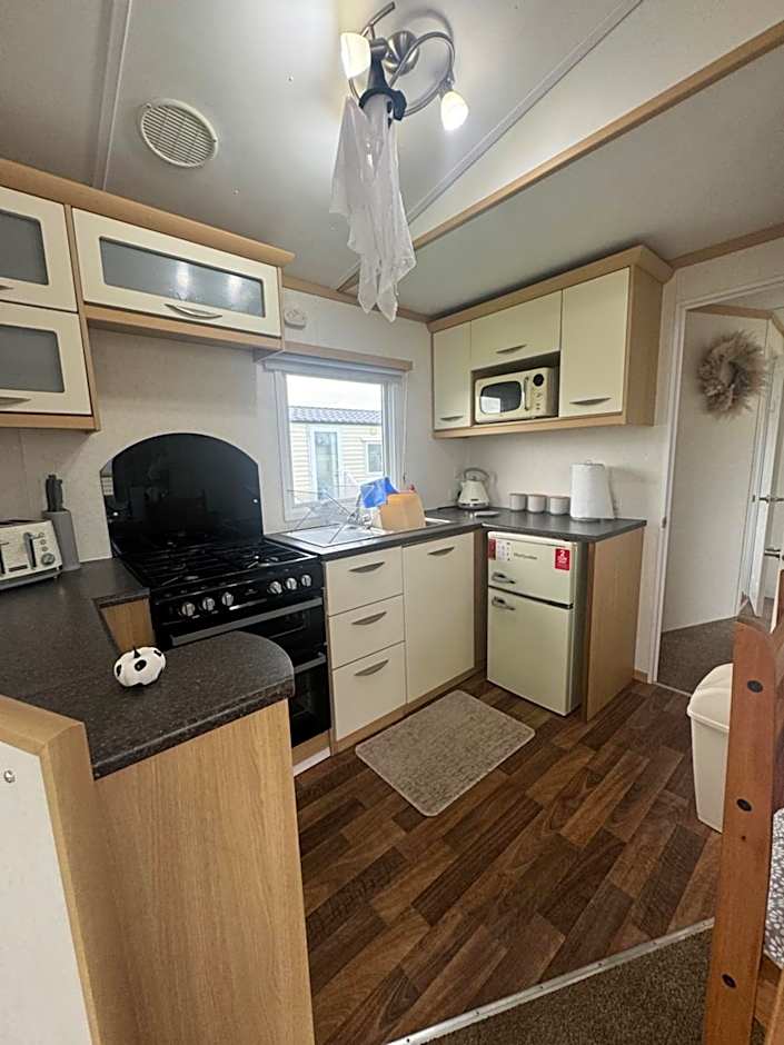 marine getaways caravan hire