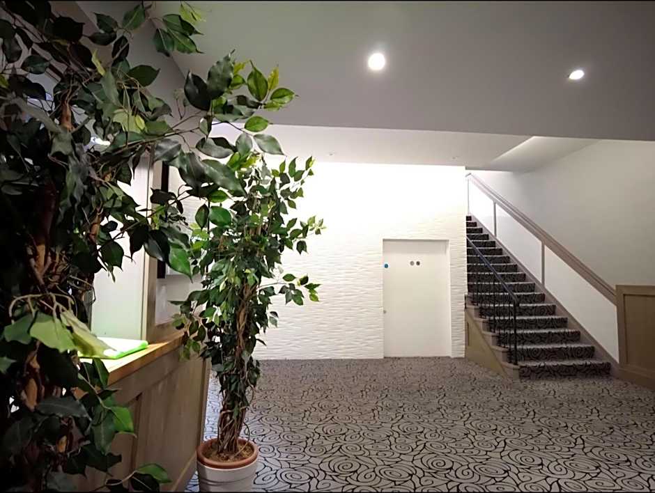 Kings Park Hotel