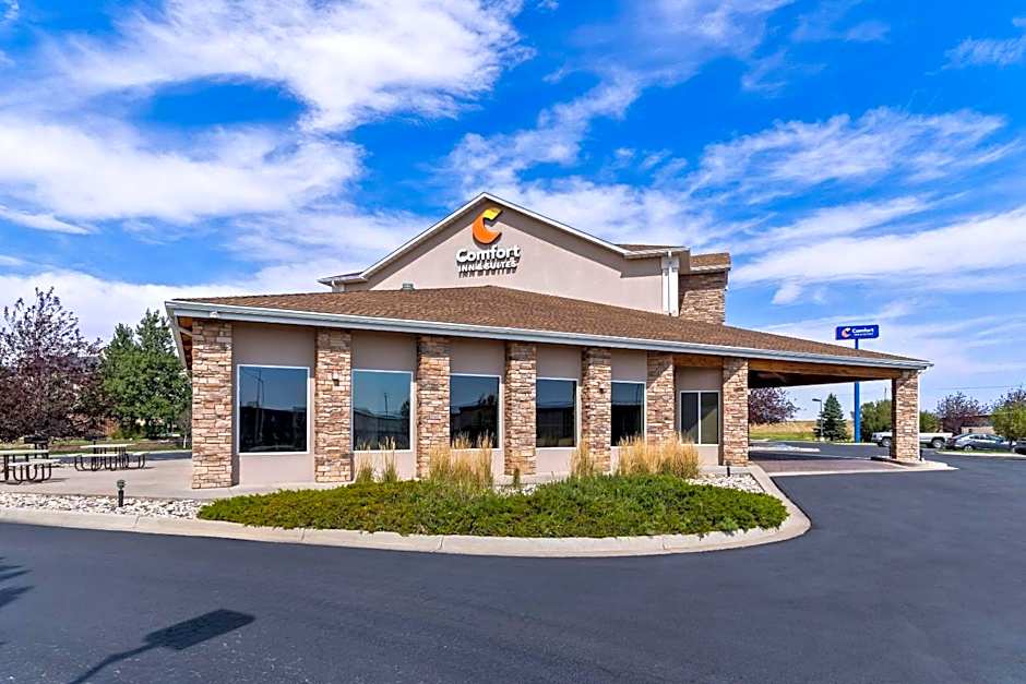 Comfort Inn & Suites Near University of Wyoming