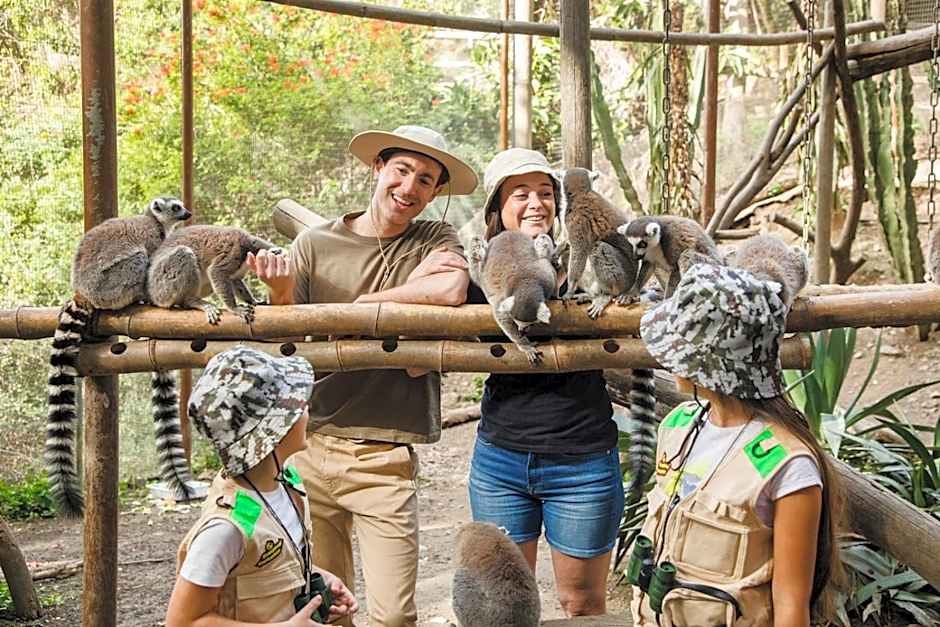 Hotel Selwo Lodge - Animal Park Tickets Included
