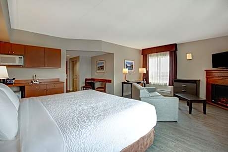 King Suite with Sofa bed and Spa Bath-  Non-Smoking