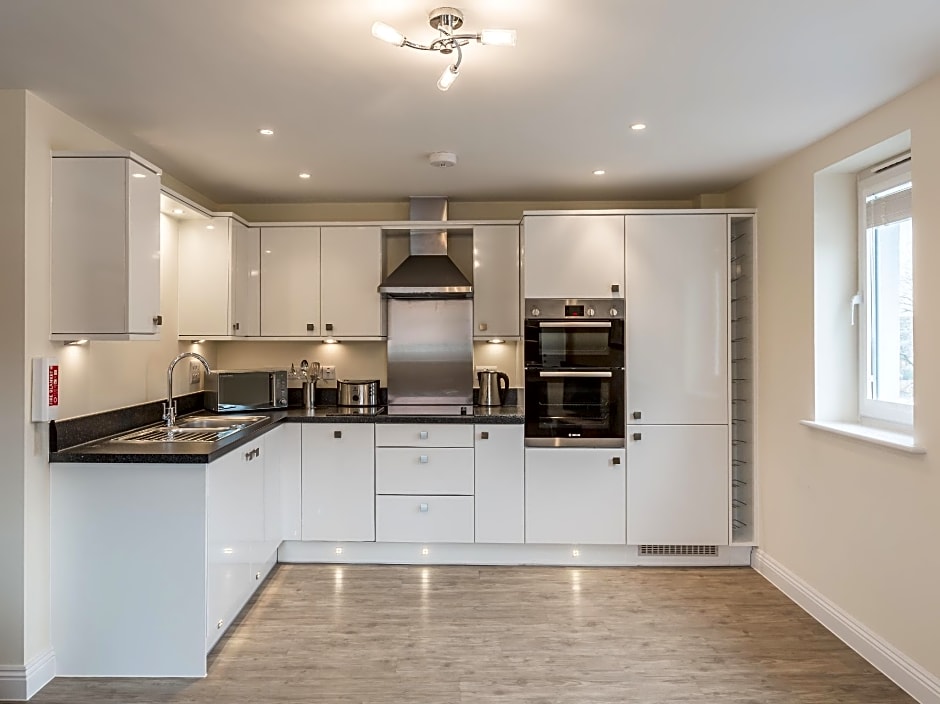 HOF - Central Point Apartments