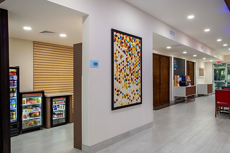 Holiday Inn Express And Suites Deland South