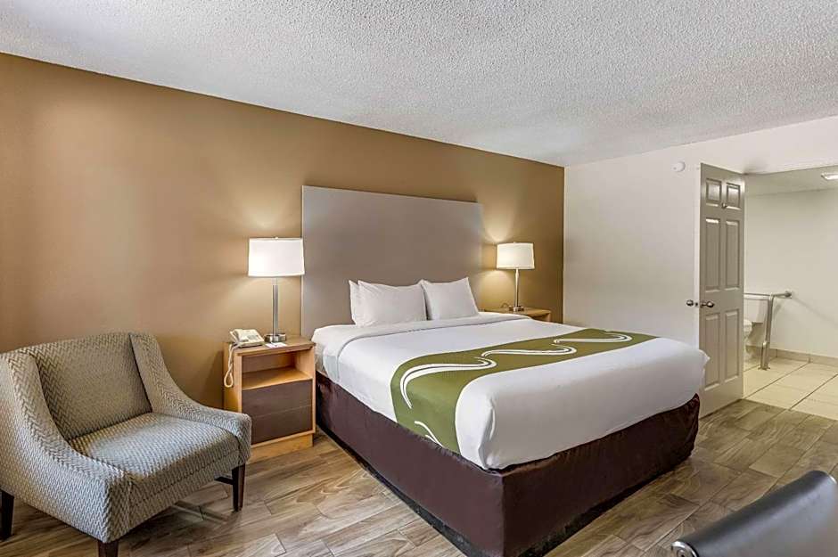Quality Inn & Suites Hot Springs-Lake Hamilton