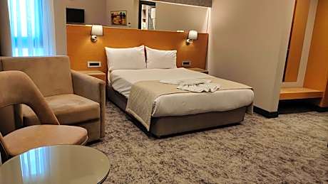 Deluxe Room (Annex Building)