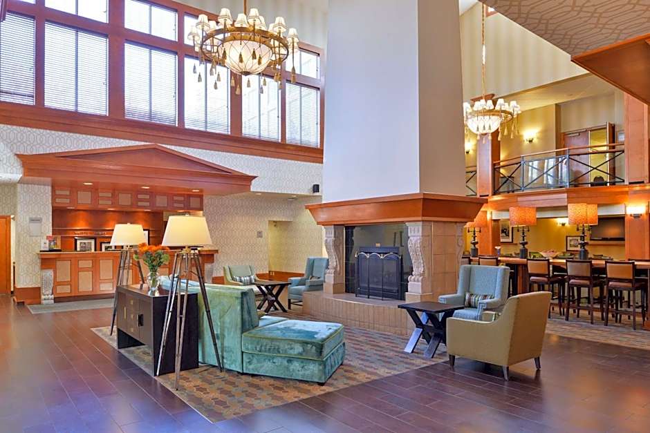 Hampton Inn & Suites By Hilton Calgary University Northwest