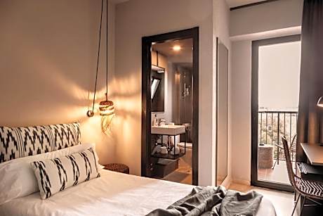 Double Caramelo Room (1 Adult)