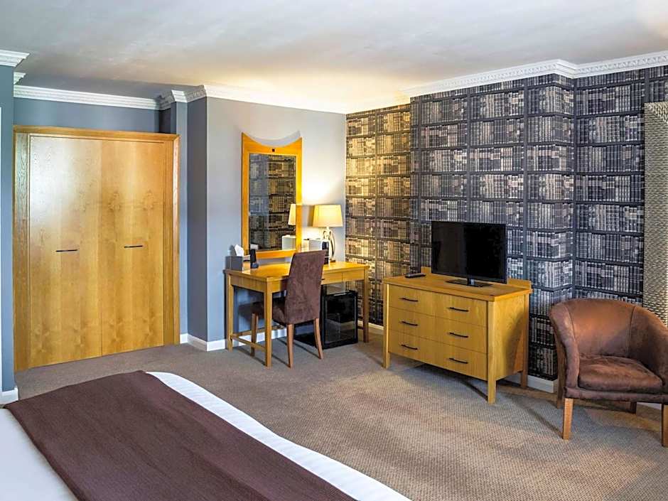 Barons Court Hotel Walsall