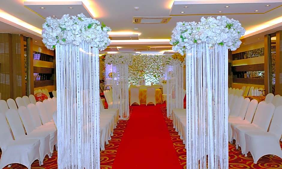 WThree Premier Hotel