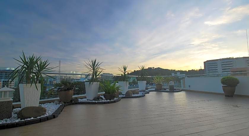 Oceania Hotel
