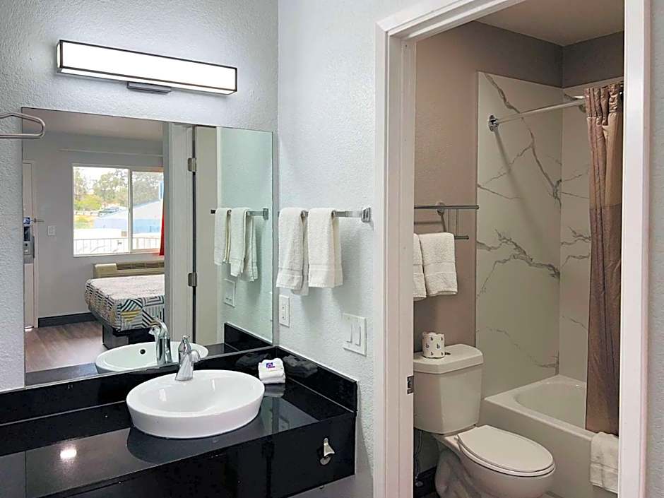 Motel 6-La Mesa, CA - San Diego