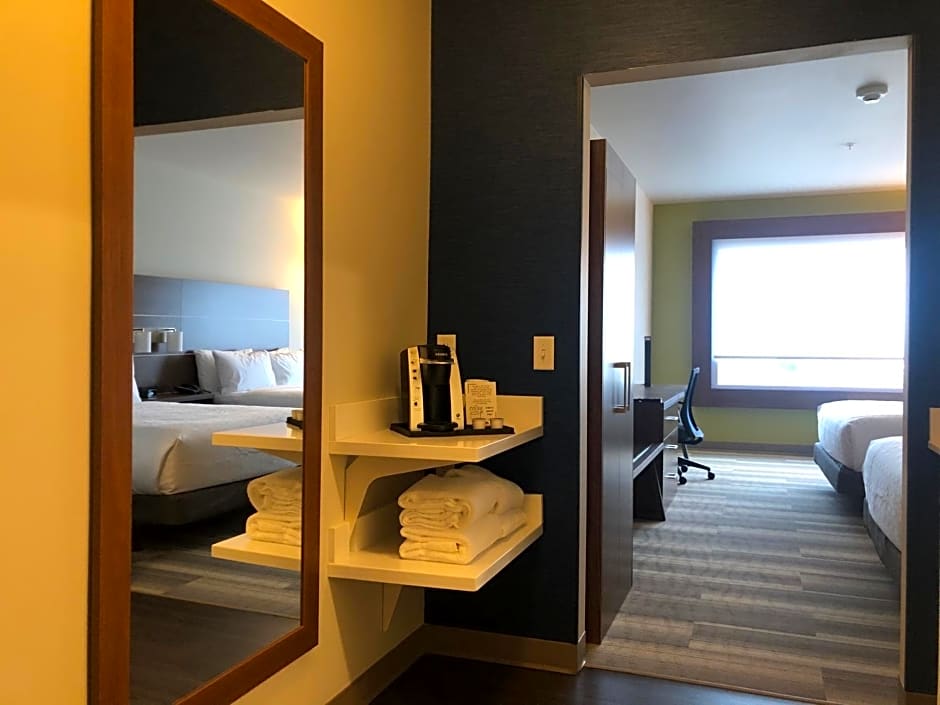 Holiday Inn Express And Suites Madison West - Middleton By IHG