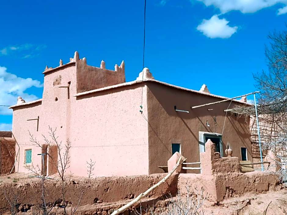 ECOLODGE MISS ROSE CHEZ LA FAMILLE