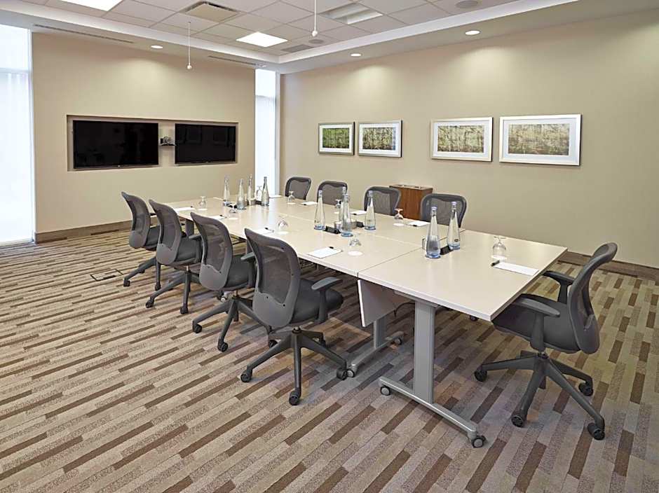 Hampton Halifax Downtown