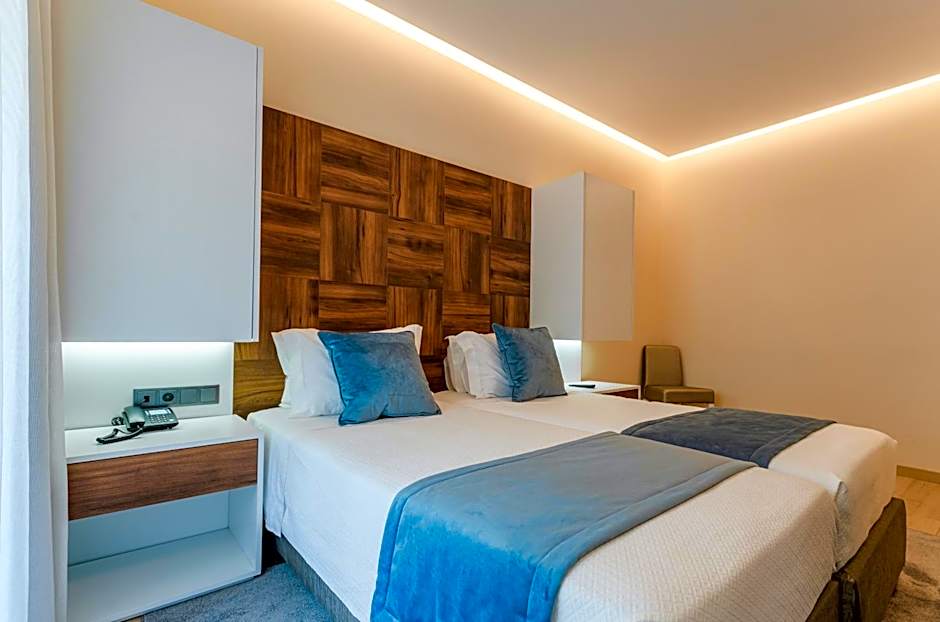 Avenida Park Residence