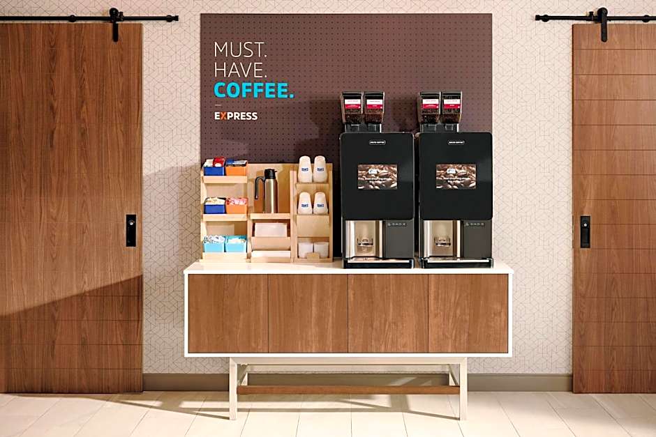 Holiday Inn Express & Suites Omaha South Ralston Arena By IHG