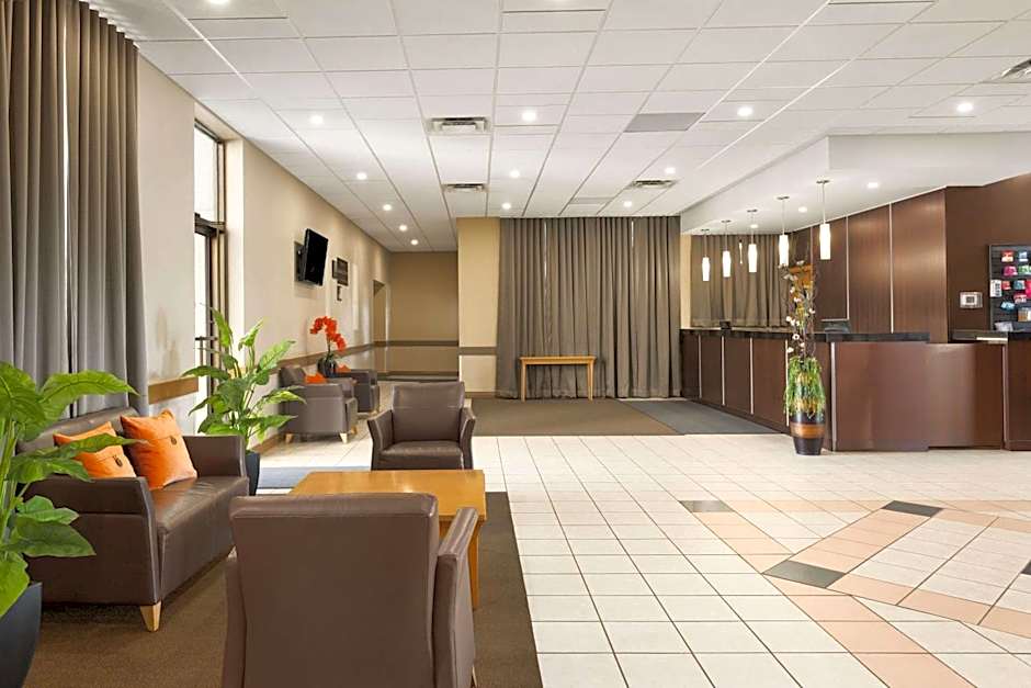 Travelodge by Wyndham Edmonton West