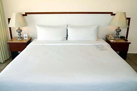 King Suite with Ocean View