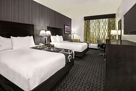 1 King Bed, Non-Smoking