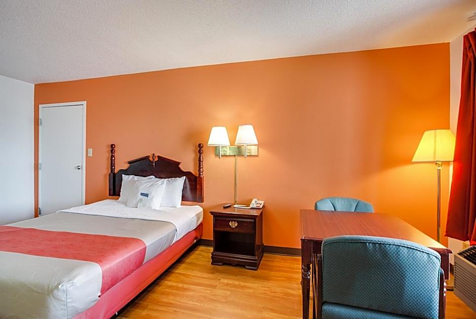 Motel 6-White House, TN