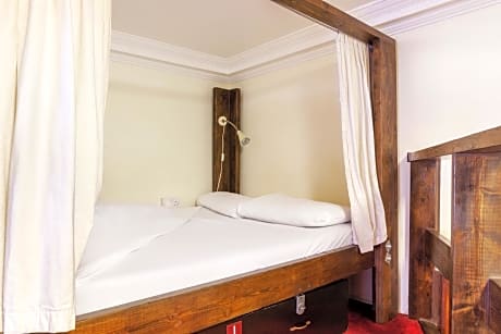 Double Bed in 9-Bed Mixed Dormitory Room