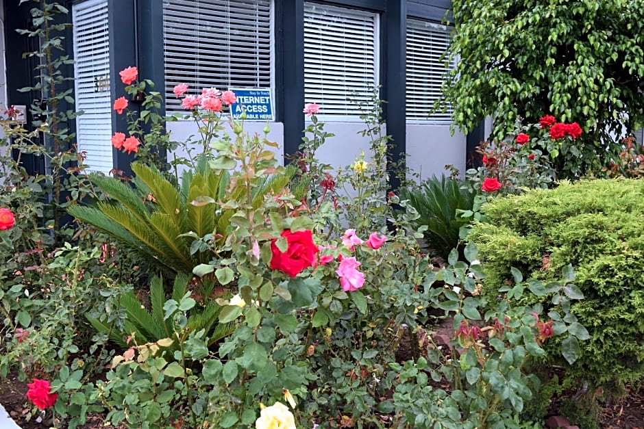 Rose Garden Inn