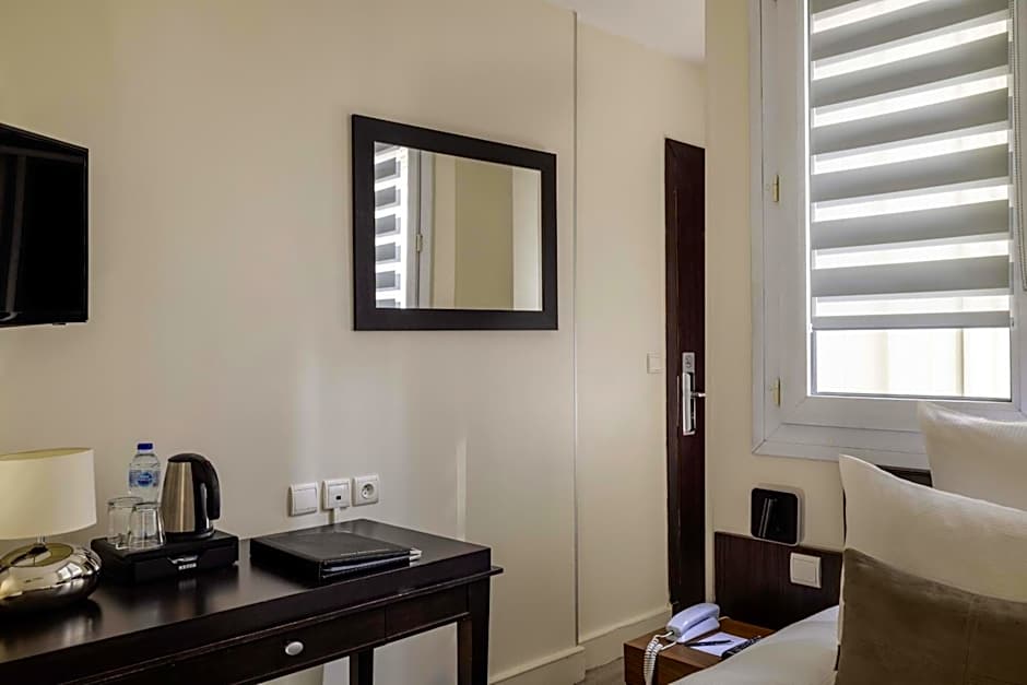 Hotel Elysees Bassano