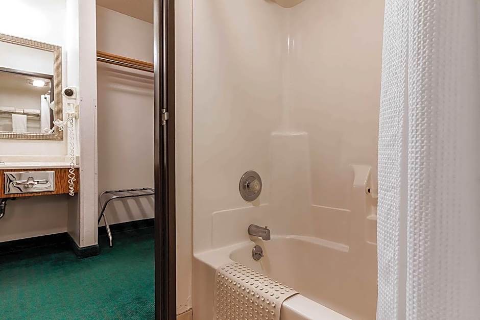 Rodeway Inn Holdrege