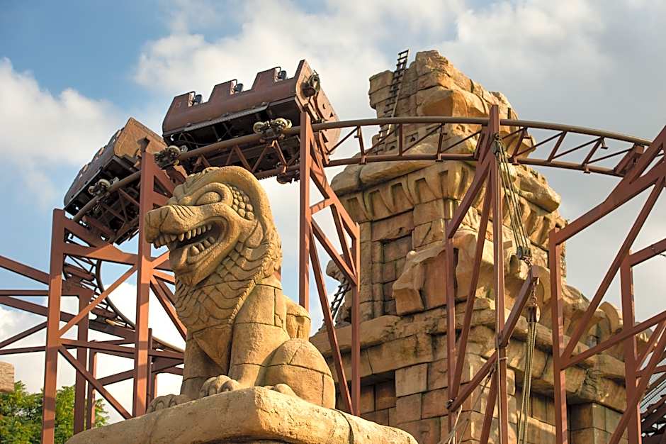 Disney Davy Crockett Ranch + Tickets