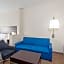 Holiday Inn Express & Suites Oakland - Airport by IHG