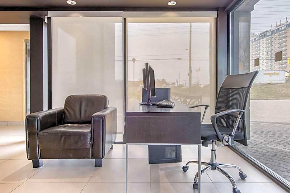 Comfort Inn Airport West