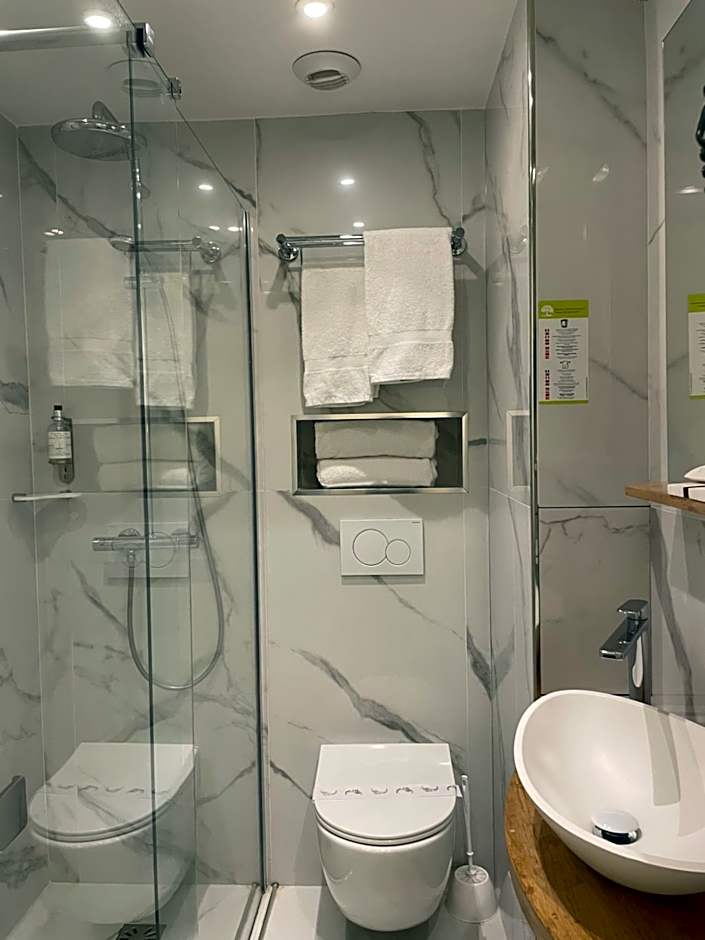 Lion d'Or Paris Hotel