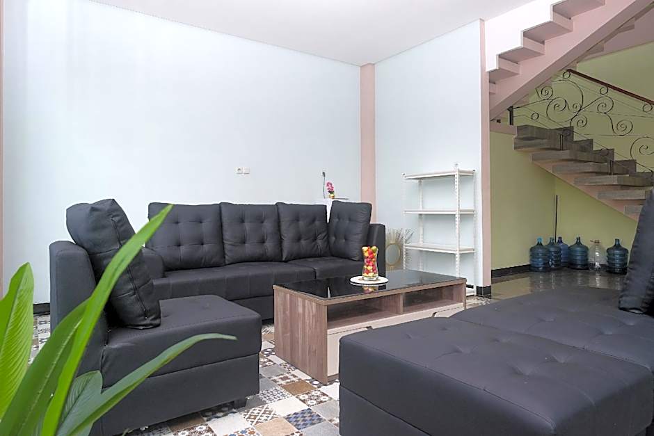 Urbanview Grand Lotus Hotel by RedDoorz