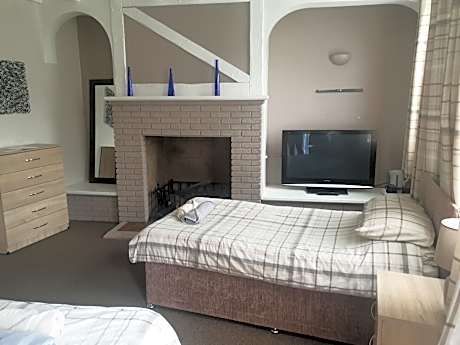 Triple Room with Private Bathroom